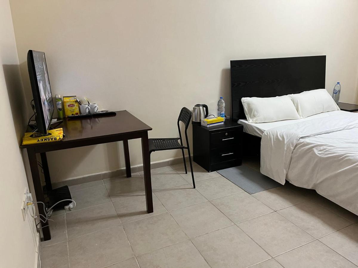 Master Room Attached Bathroom Dubai Exterior foto